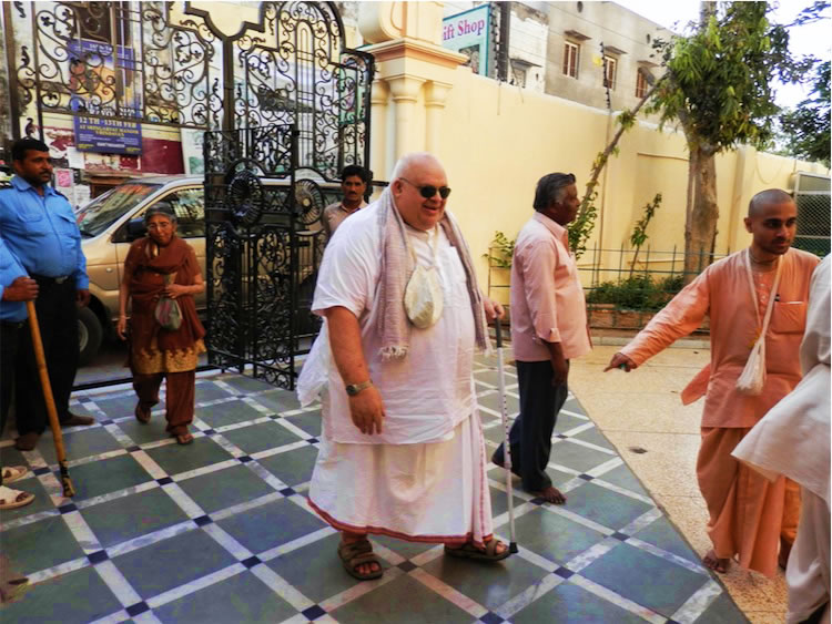 Arriving at a temple