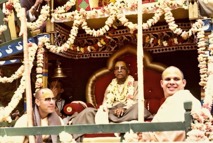 Srila Prabhupada at Ratha Yatra