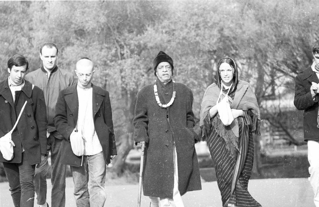 Prabhupada Yamuna and others